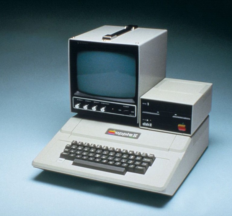 A 1982 USI Pi3 Amber CRT Monitor – Henry Lowe
